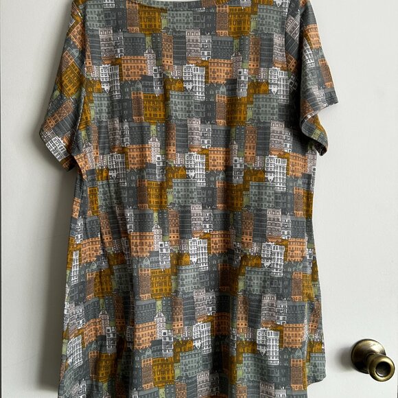 Top - Picture 2 of 4